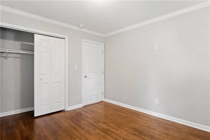Alcove Rooms's room