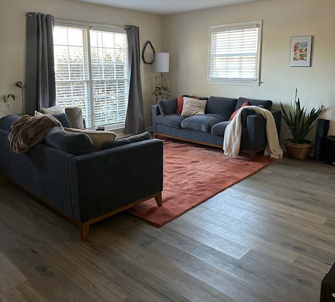 Dee's room