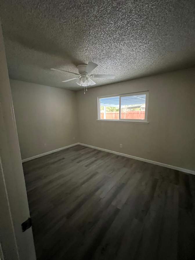Raul's room
