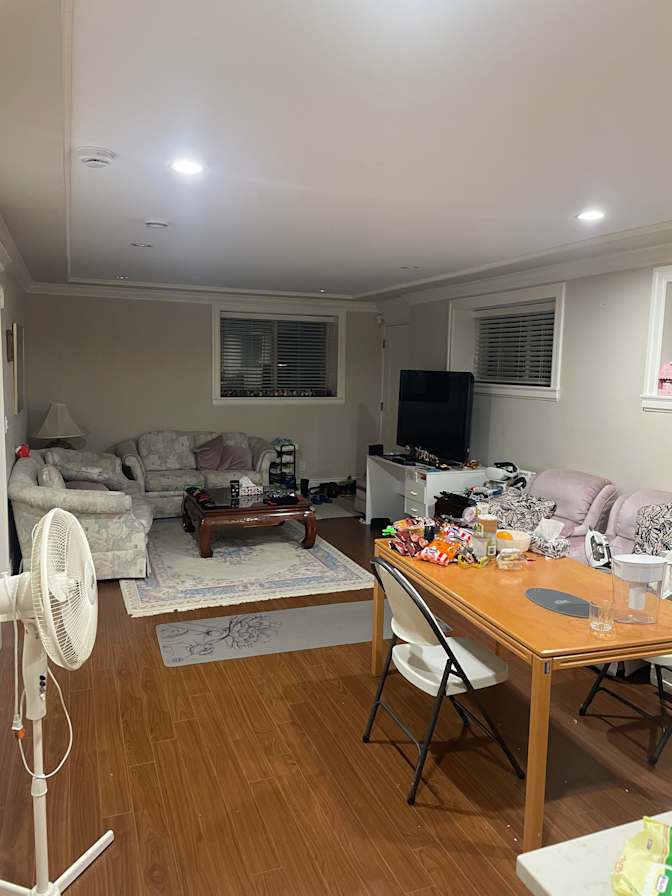 Manuel's room