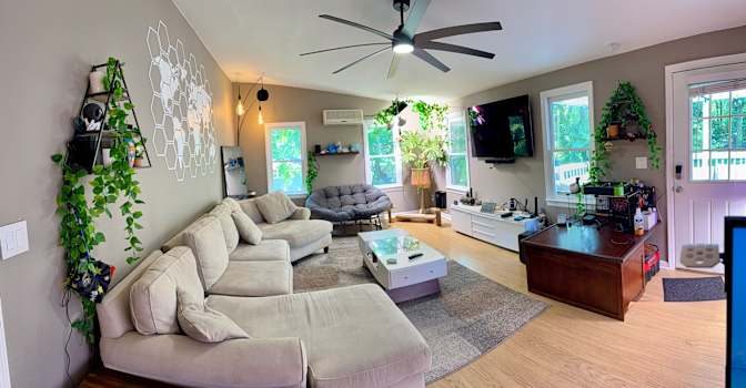 Ricardo's room