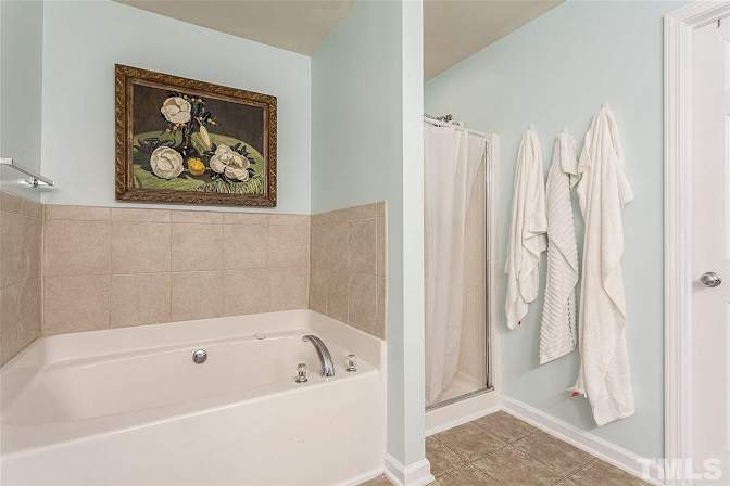 Alcove Rooms's room