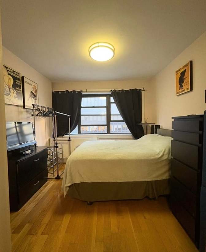 C Lee's room