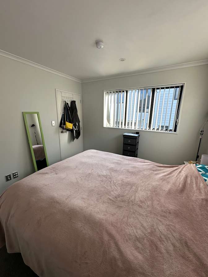 Naomi's room