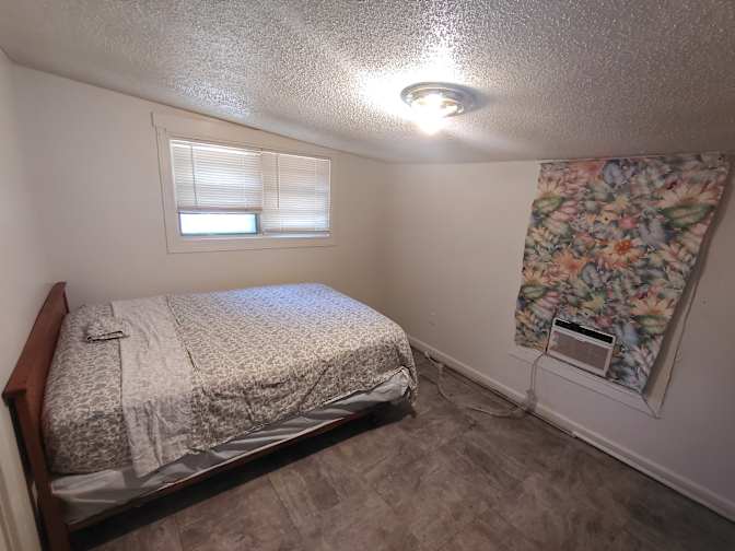 Darrell Shinault's room