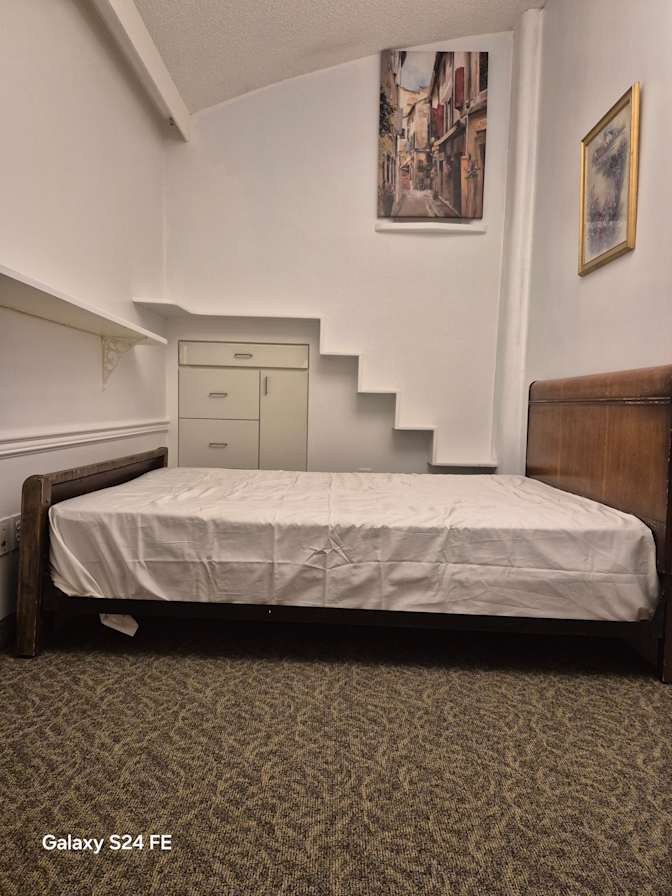 Elvis's room