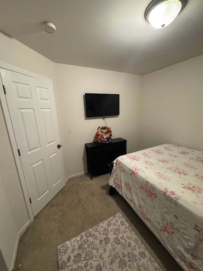 Miracles's room
