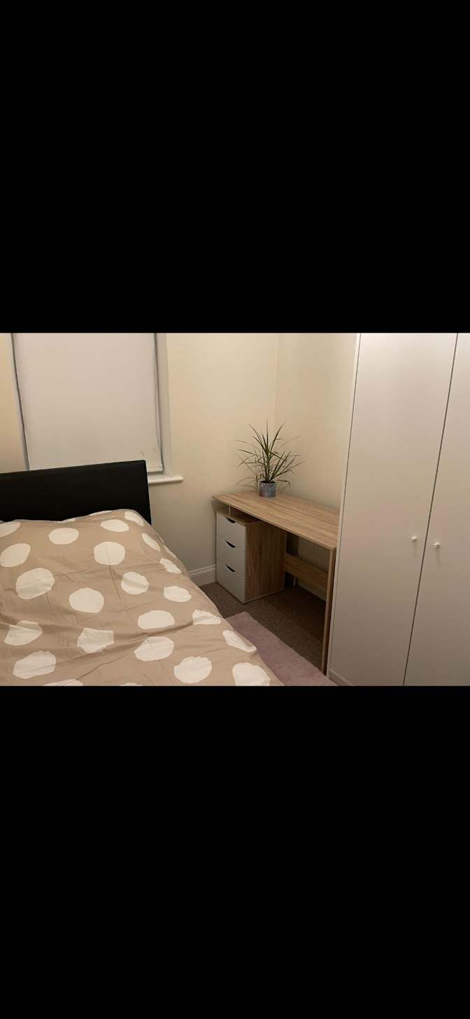 Thomas's room