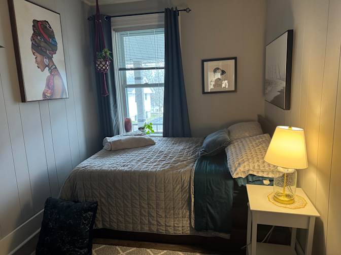 Lg's room