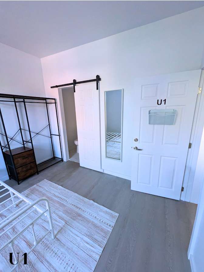 Lisa's room