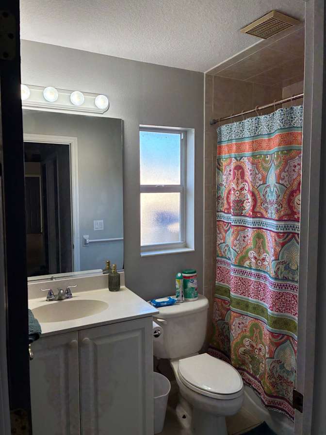 Kristin Hybers's room
