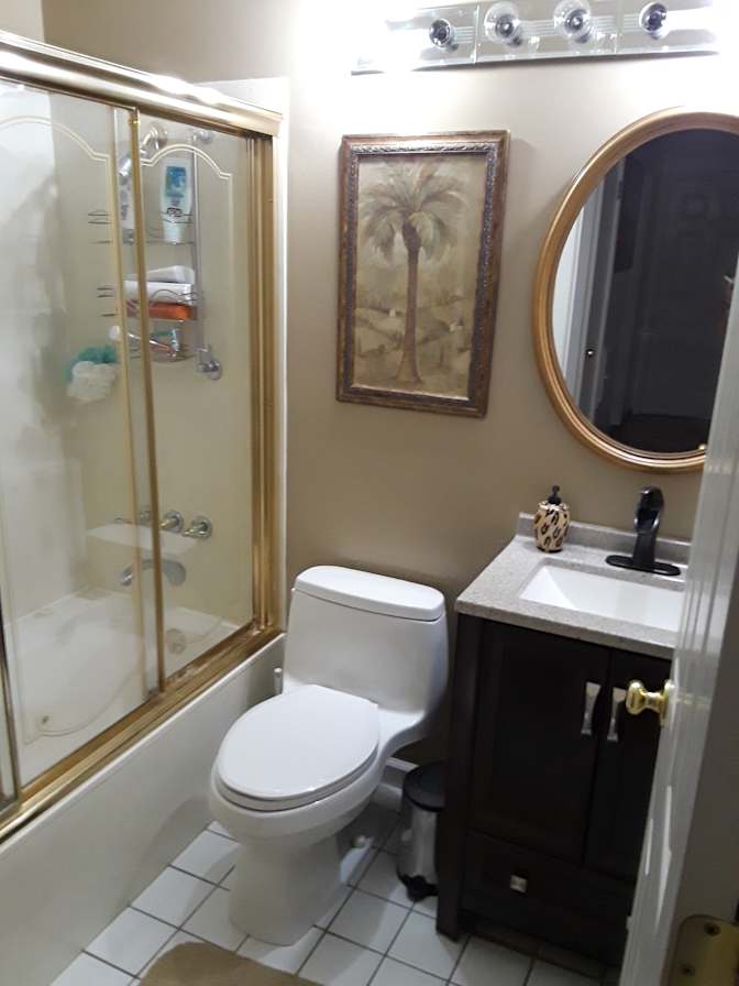 kim gary rental rooms's room