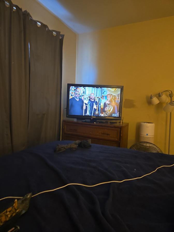 Aron Pitts's room