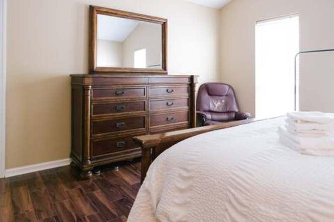 Alcove Rooms's room