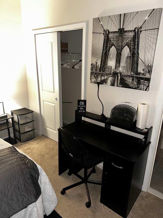 FeliciaAde's room