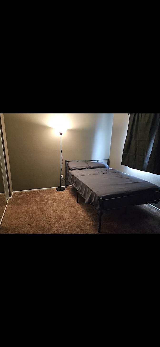 Leon's room