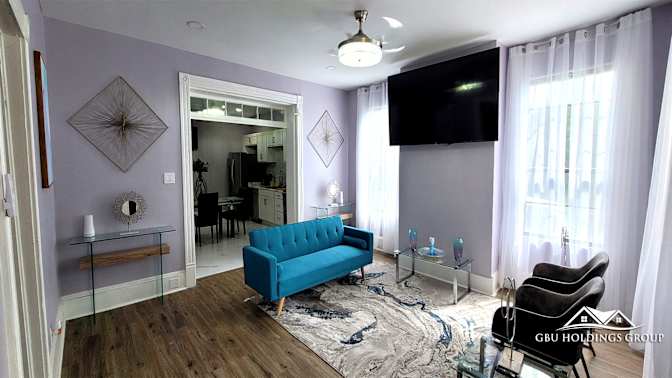 GBU Holdings Group's room