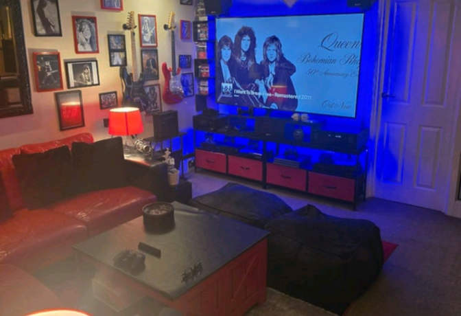 MR ANDREAS TSOURAS's room