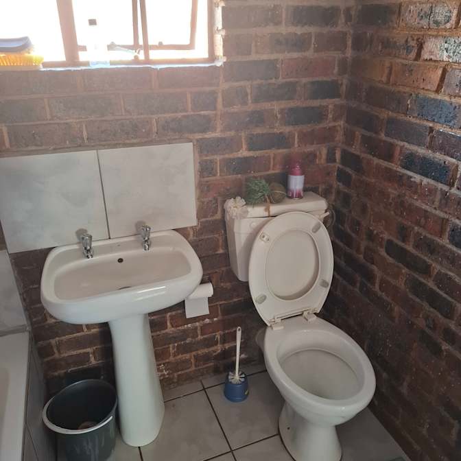 Sisipho Mbangeleli's room
