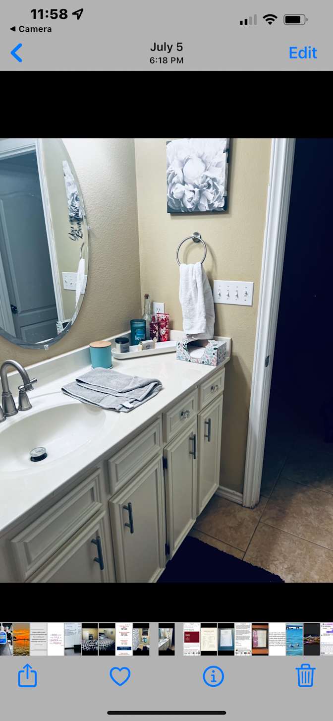 Lynne's room