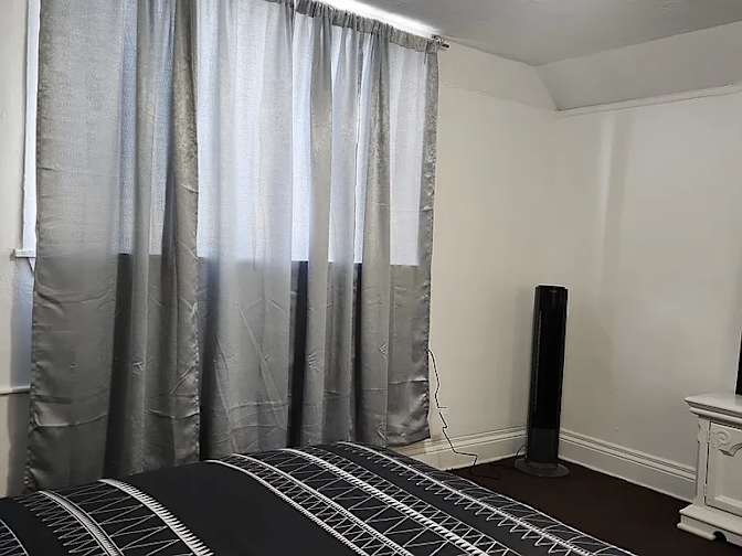 Kaiser Long's room