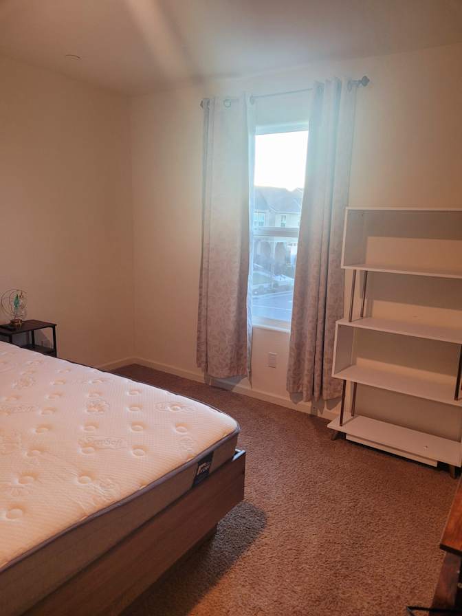 Lara M's room