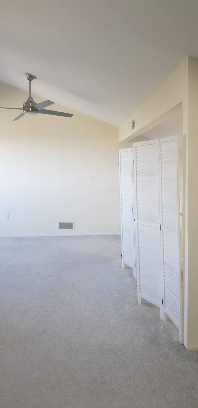 PhyuThwe's room