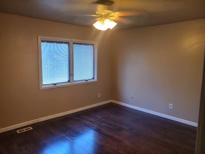 Tom's room