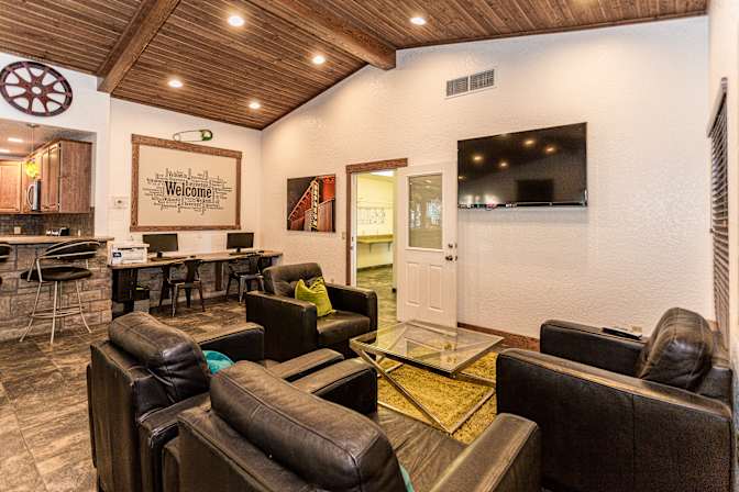 Woodlands Village Apartments's room