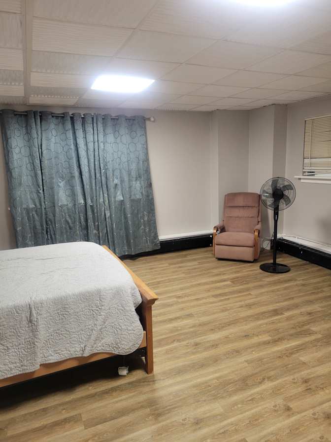 Len's room