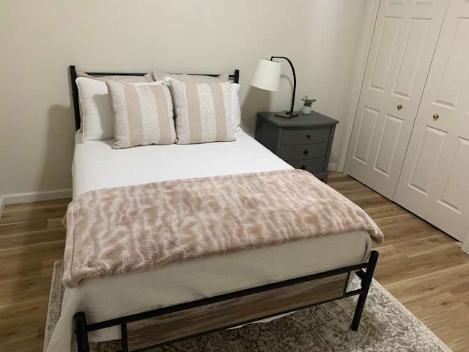 Fresno-Clovis Condo's room