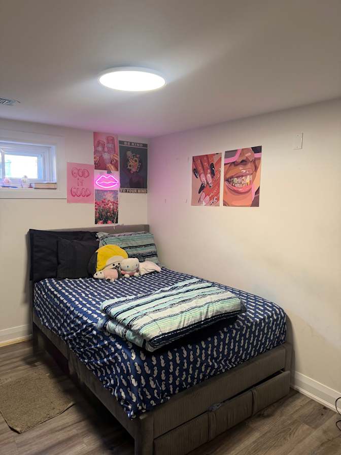 Oyindamola's room