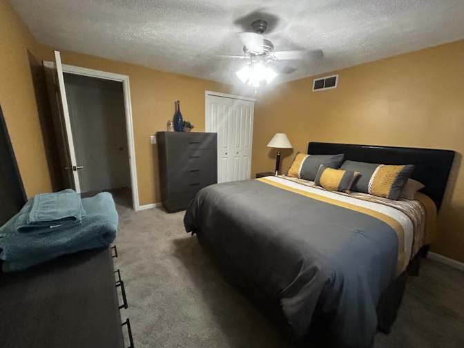Furnished room for rent's room