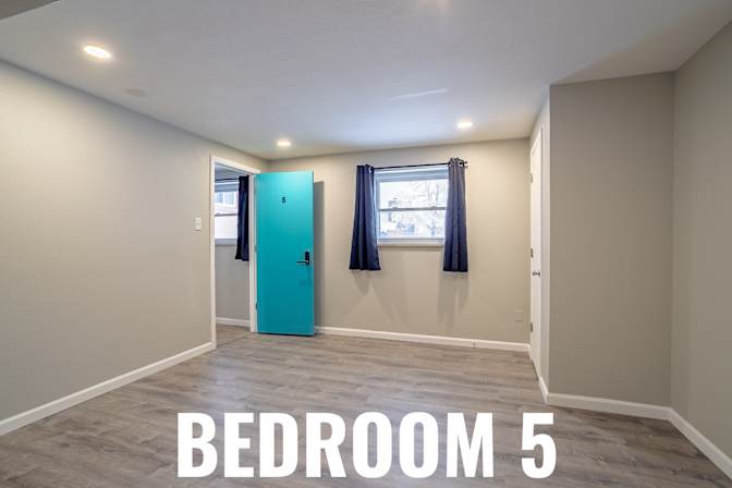 HomeCrew's room