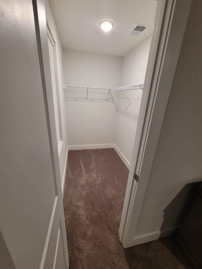 Ken's room