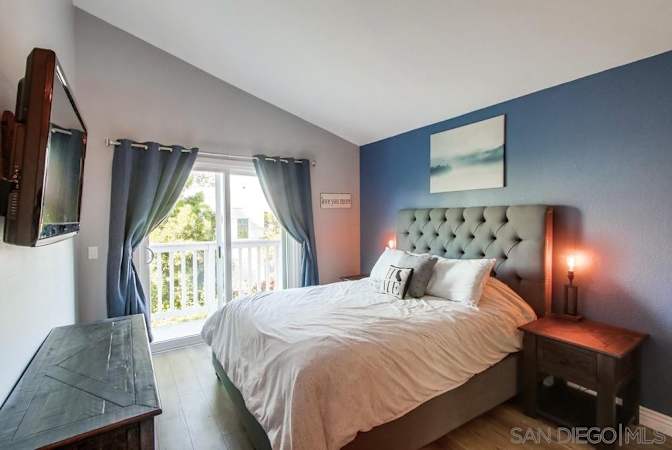 SOM B.'s room