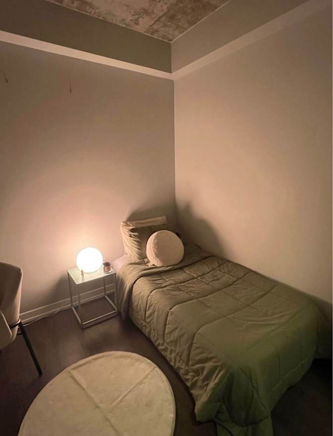 Parnian Akhtari's room