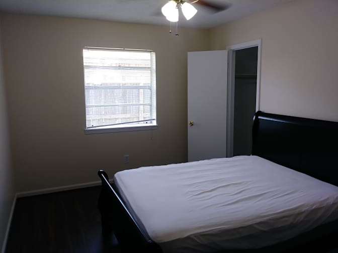 Autif's room