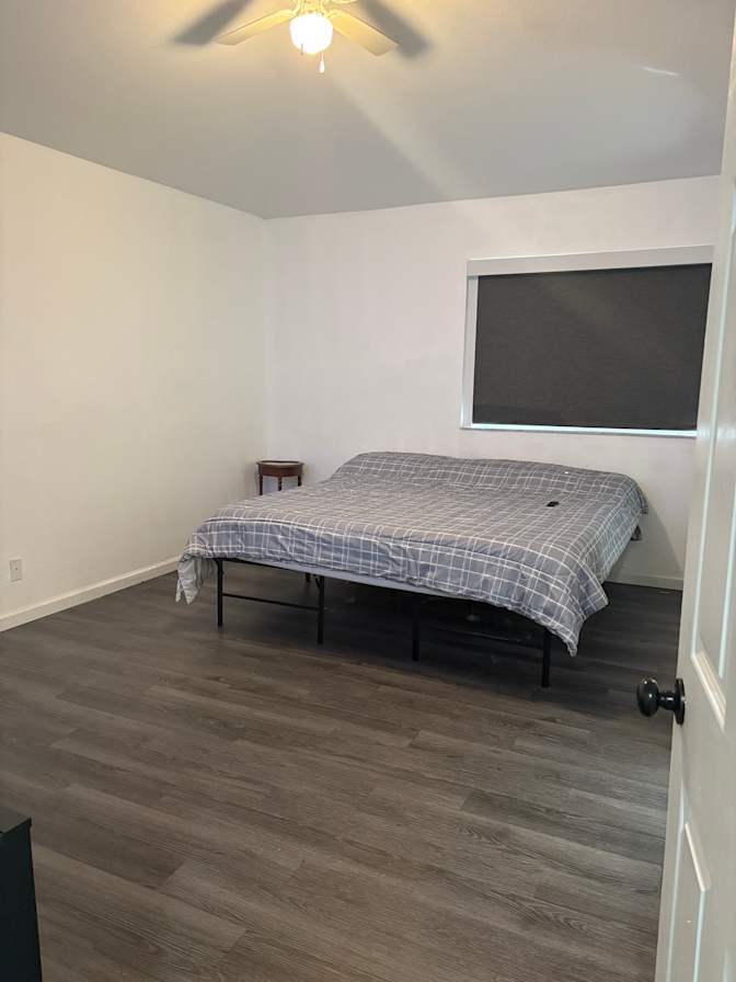 Andrés's room