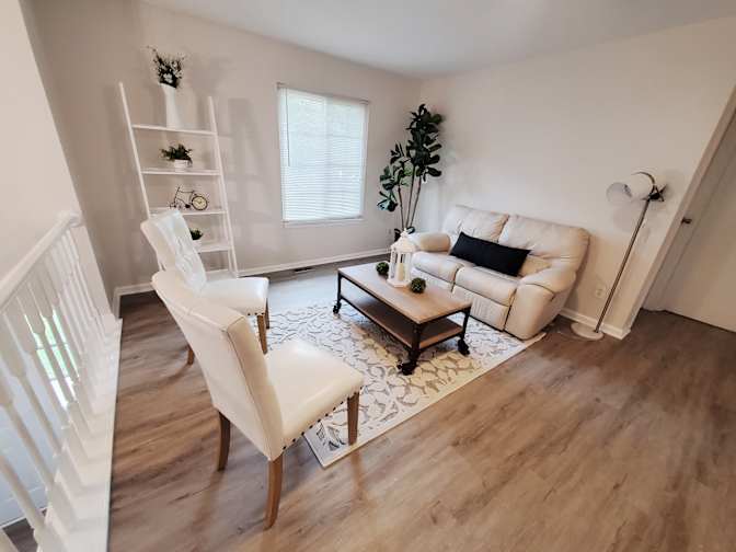 Alcove Rooms's room