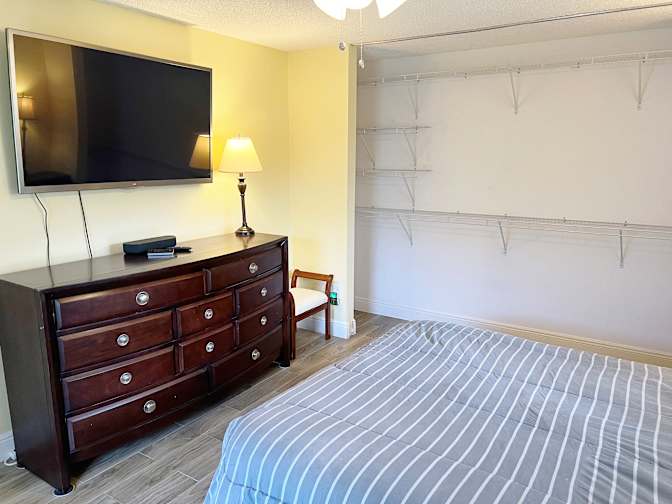 Jason Bryan, Realtor's room