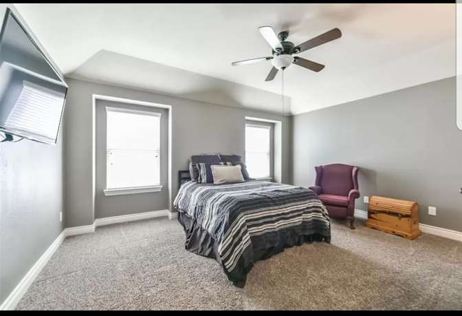 Ro's room