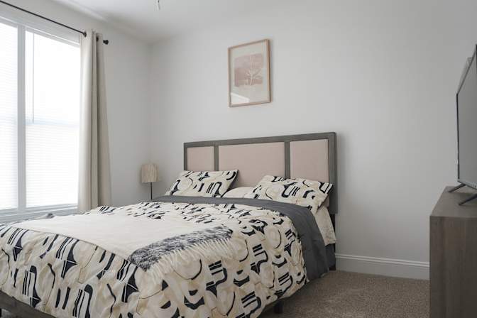 Anolv's room