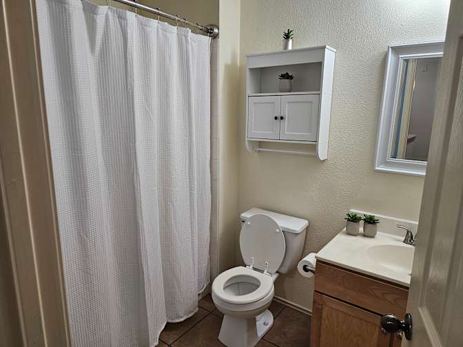 Carlos's room
