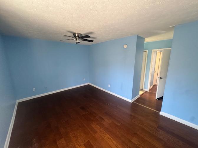Alcove Rooms's room