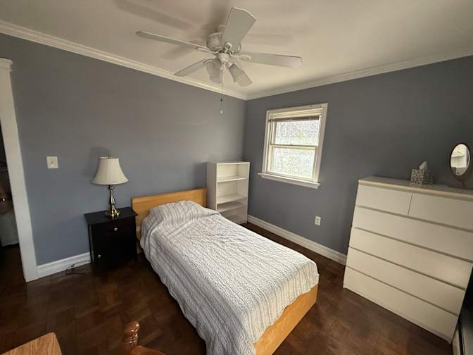 Suffern House's room