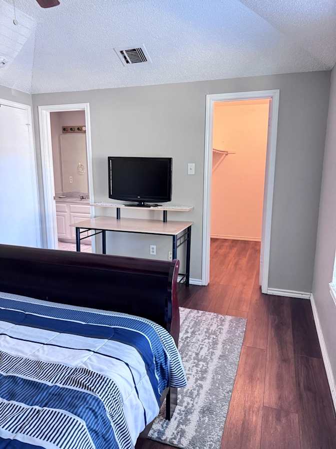 Sergio's room