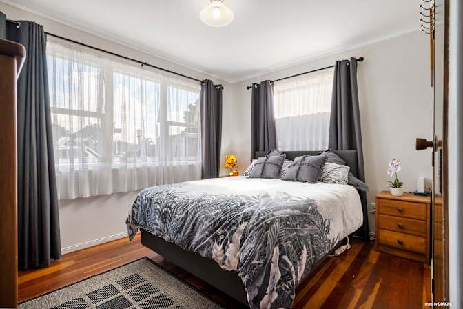 Tom's room