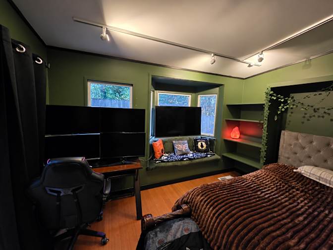 Hailey's room