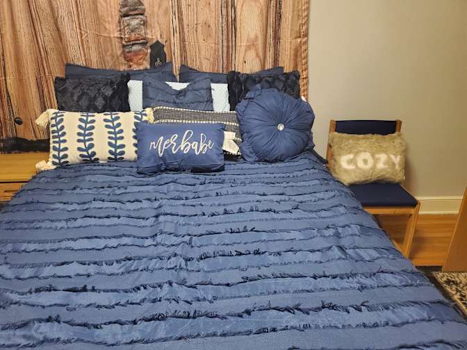 Zee's room